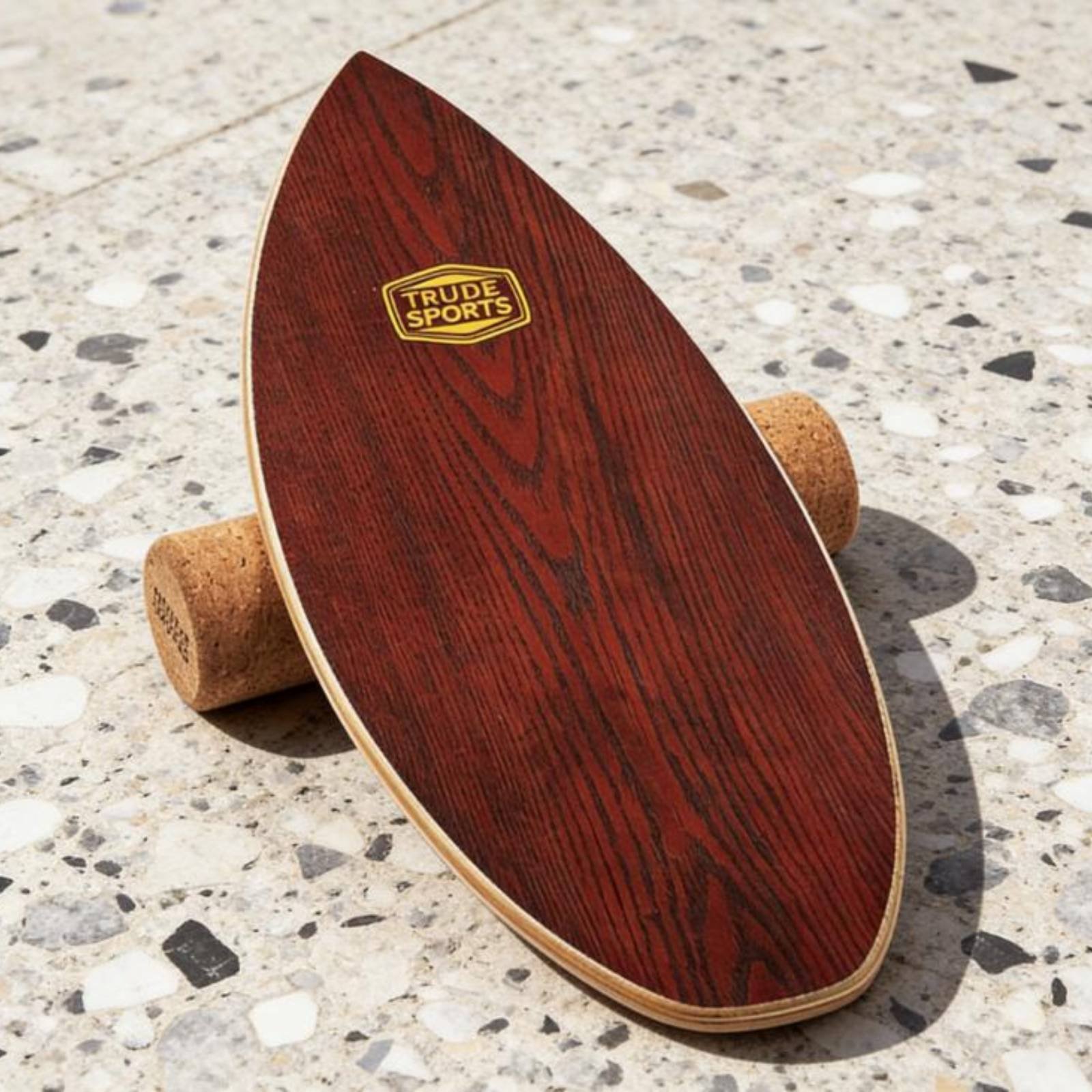 Wobble Board Balance - 木製バランスボード 長持ちする木製構造 ウォールナット突板 ウォブルボード 中央強化インストラクター 滑り止め表面