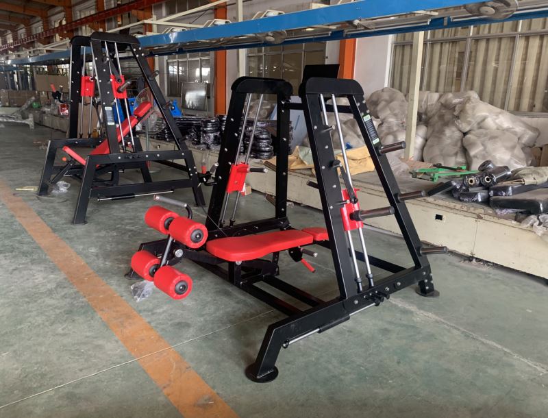 新型多機能ホームユーススミスマシン プレートロード式マシン  - Home Gym With Smith Machine のレビューと価格
